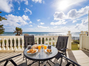 Apartment on Beach Mijas, Mijas